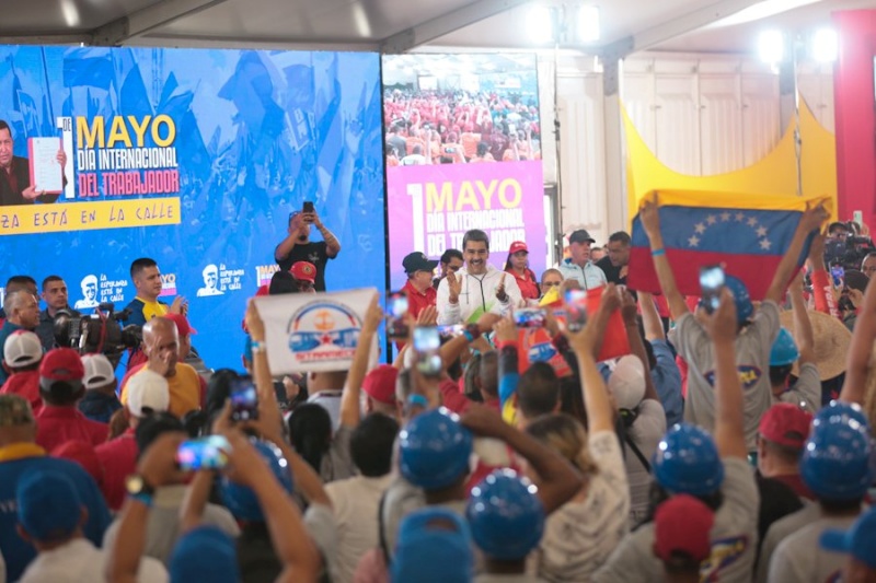 Maduro aumento de sueldo
